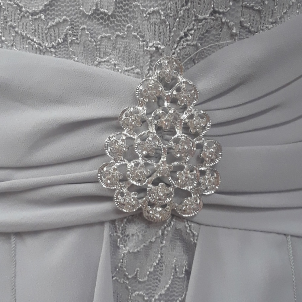 Dress - Picture 2 of 3